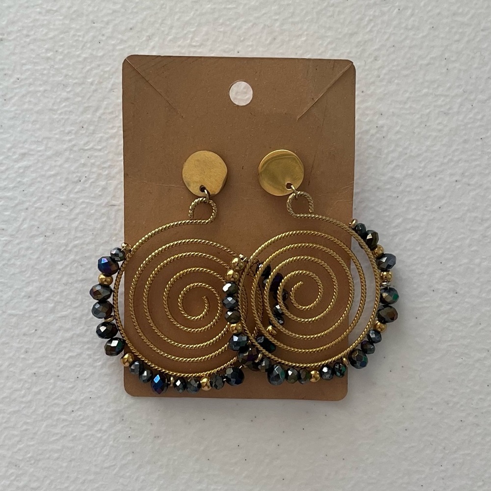 Stainless stainless with gold earrings NEW!
